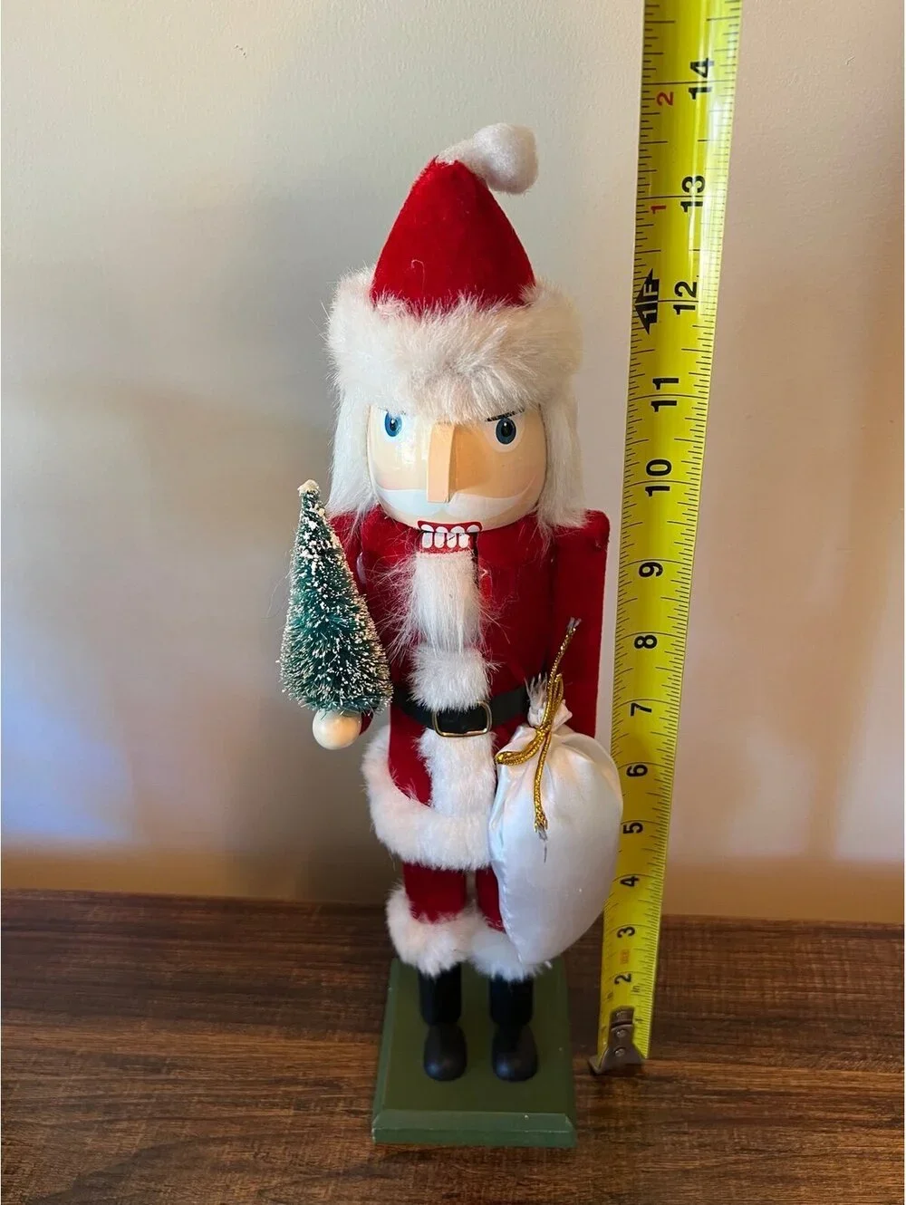 2015 Santa Claus Wooden Christmas Nutcracker Figurine 13 3/4” L tree Toy Sack